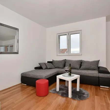 Anna A2+2 Apartment