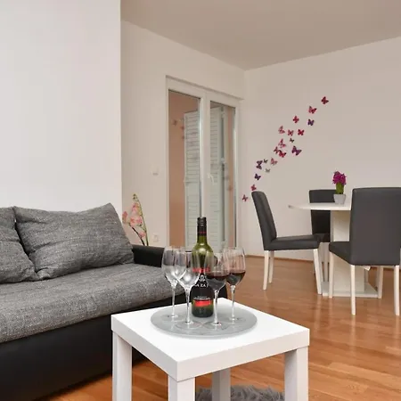Apartment Anna A2+2 *